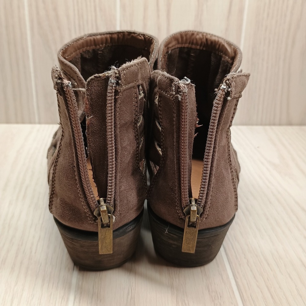 BAMBOO Womens Sadie-35S Size 6 Ankle Booties Brown Cuban Heel Zip Up‎ Geometric - Picture 5 of 10